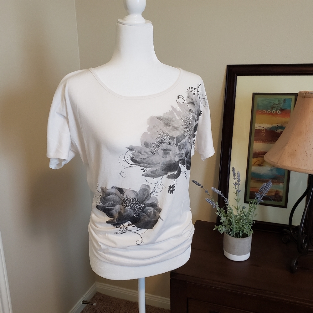 Comfy Casual  Floral Agenda Top Size-S